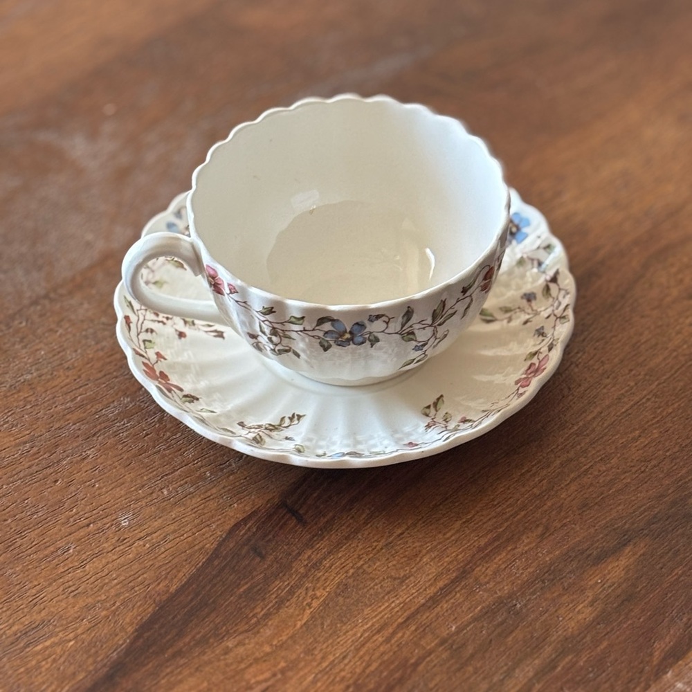 Copeland Spode Wicker Dale Fine China Vintage Floral Teacup and Saucer Set